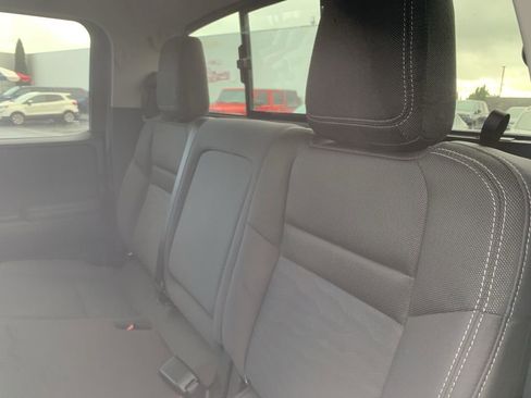 Used 2024 Nissan Frontier SV w/ SV Convenience Package image 10