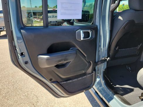 Used 2026 Jeep Wrangler Unlimited Rubicon AWD/4WD image 12