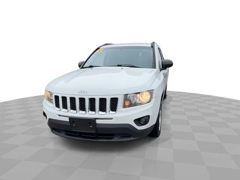 Used 2014 Jeep Compass Sport w/ Power Value Group image 3