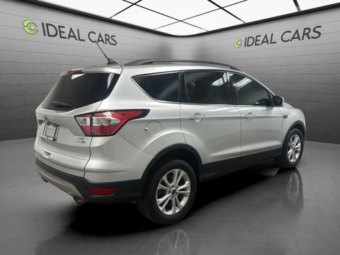 Used 2018 Ford Escape SE w/ Ford Safe & Smart Package AWD/4WD image 5