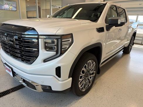 Used 2024 GMC Sierra 1500 Denali Ultimate AWD/4WD image 6