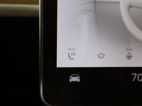 Used 2022 Tesla Model Y Long Range image 47