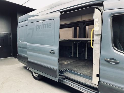 Used 2020 Ford Transit 250 148 High Roof Extended RWD image 23