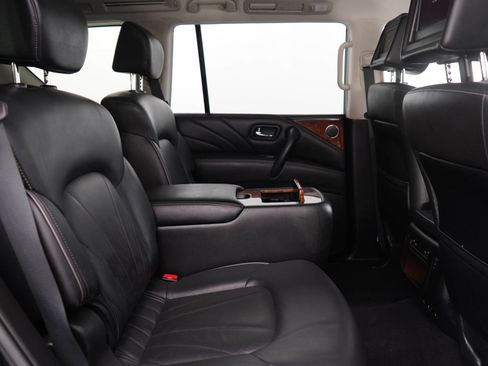 Used 2016 INFINITI QX80 4WD w/ Deluxe Technology Package image 12