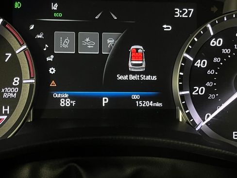 Used 2023 Toyota Highlander LE AWD/4WD image 22