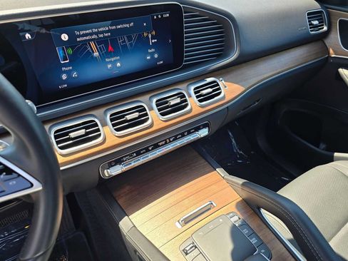 Used 2025 Mercedes-Benz GLE 450 4MATIC image 27