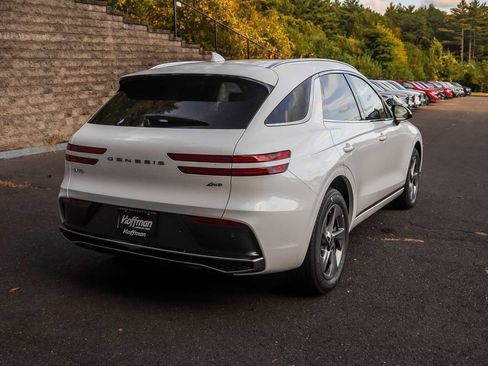 New 2026 Genesis GV70 2.5T image 3