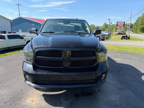 Used 2017 RAM 1500 Express w/ Black Ram 1500 Express Group AWD/4WD image 2