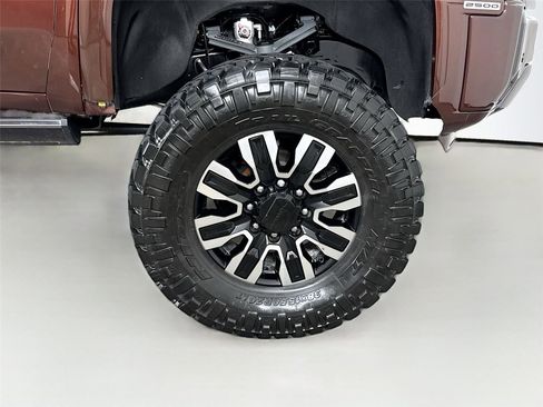 Used 2024 GMC Sierra 2500 Denali Ultimate AWD/4WD image 30
