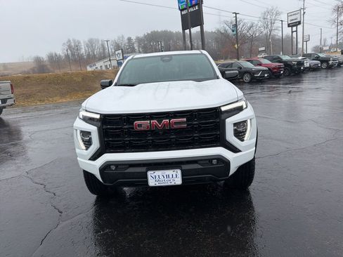 Certified 2025 GMC Canyon Elevation w/ Convenience Package image 8