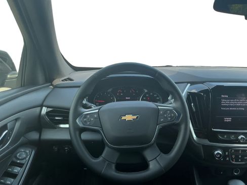 Used 2023 Chevrolet Traverse LT FWD image 12