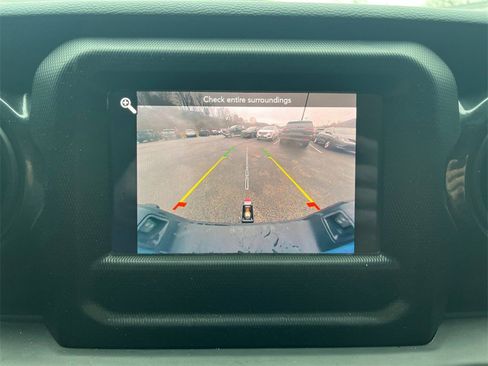 Used 2022 Jeep Gladiator Sport image 18