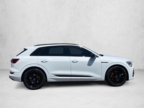Used 2022 Audi e-tron Chronos AWD/4WD image 4