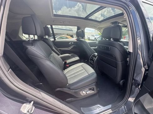 Used 2020 BMW X7 xDrive40i w/ Premium Package AWD/4WD image 12