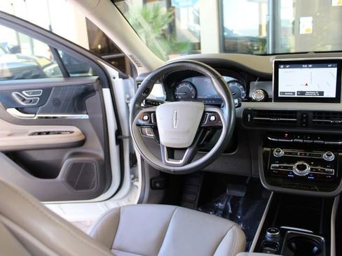 Used 2020 Lincoln Corsair FWD image 11