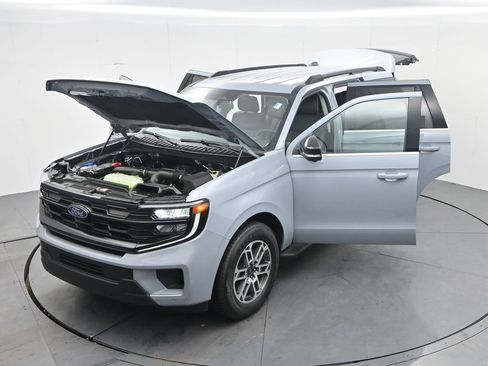 New 2026 Ford Expedition Active image 46