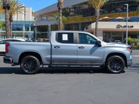 Used 2023 Chevrolet Silverado 1500 Custom w/ 2.7L Blackout Package RWD image 4