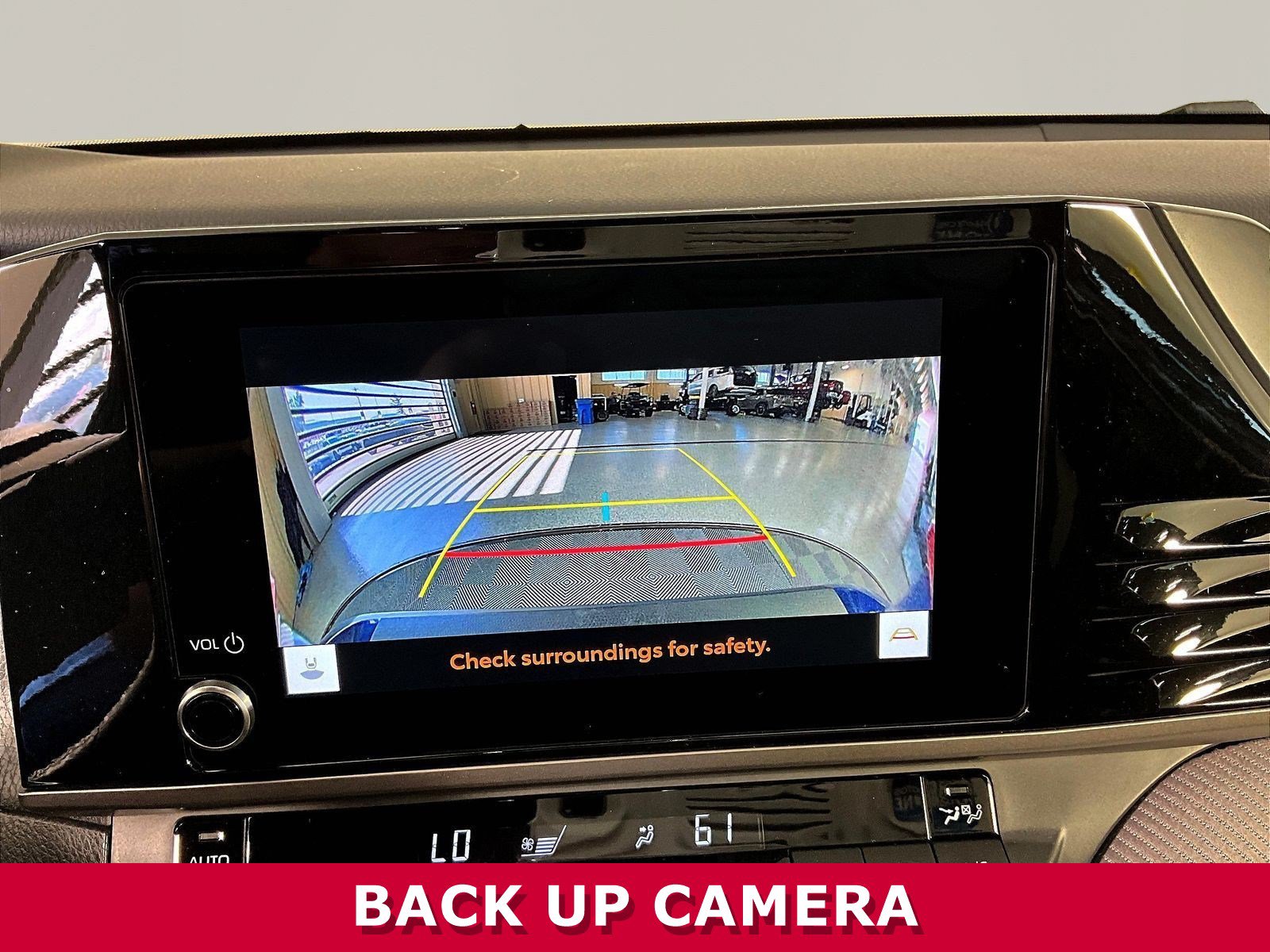 Used 2025 Toyota Camry SE FWD image 14