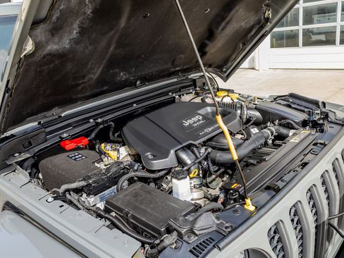 Used 2022 Jeep Gladiator Rubicon w/ LED Lighting Group image 40