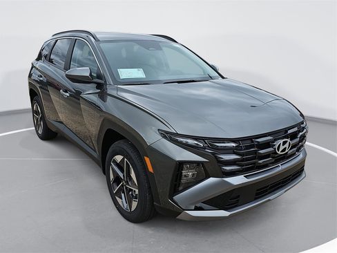 New 2026 Hyundai Tucson SEL image 3