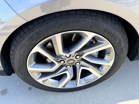 Used 2021 Land Rover Range Rover Sport HSE Silver Edition image 16