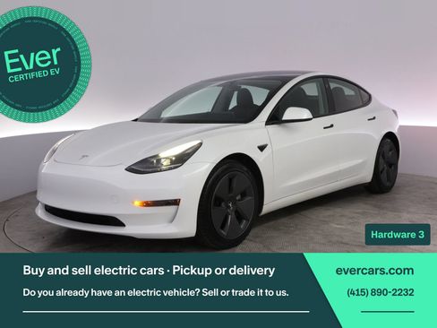 Used 2023 Tesla Model 3 Standard Range RWD image 1