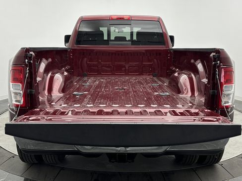 Used 2023 RAM 3500 Tradesman image 27