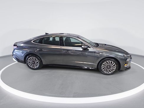 New 2026 Hyundai Sonata SEL FWD image 4
