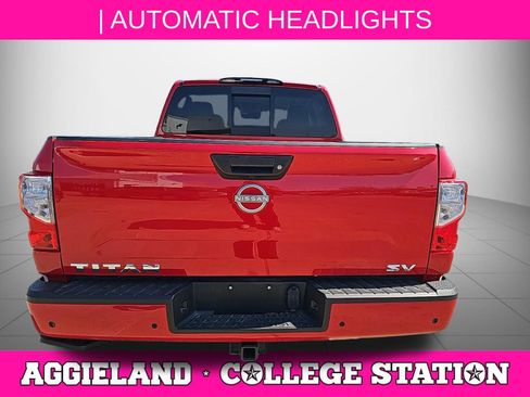 Certified 2024 Nissan Titan SV w/ SV Convenience Package image 8