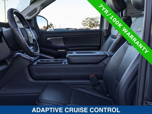 Certified 2025 Ford Expedition Max Platinum image 24