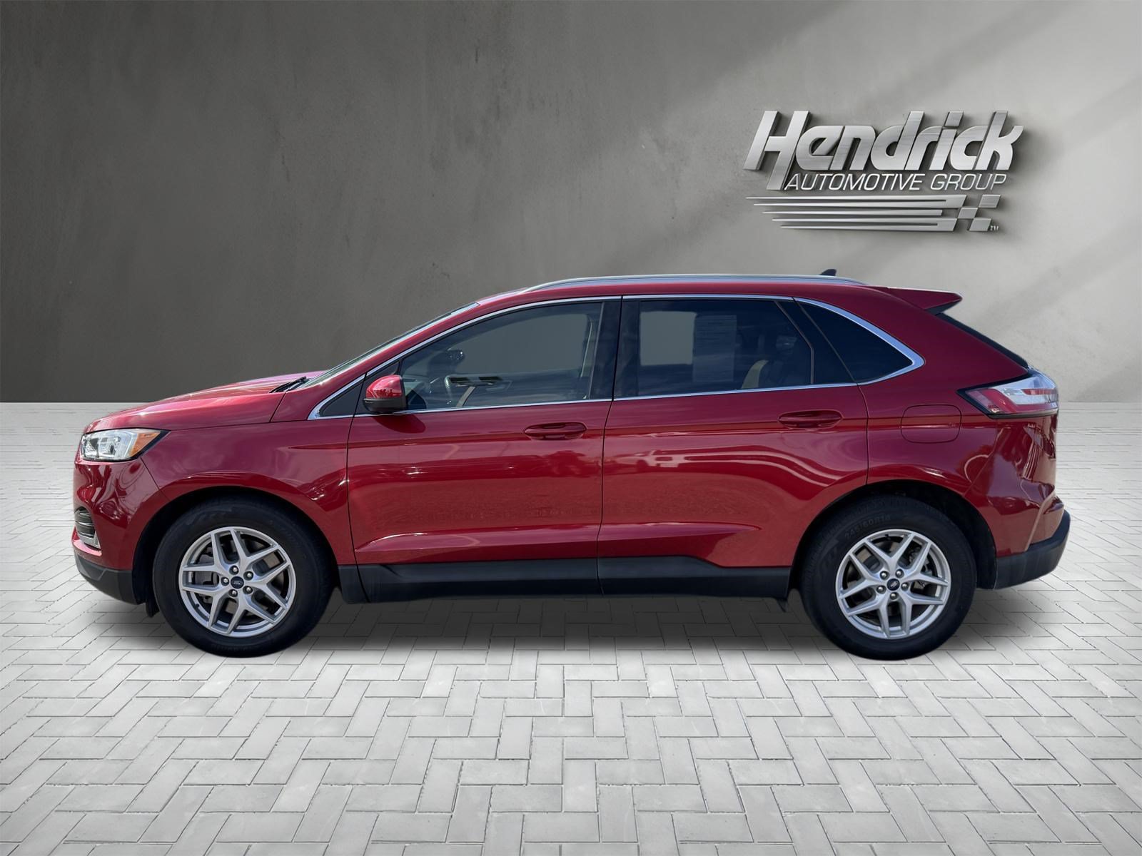 Used 2021 Ford Edge SEL w/ Convenience Package AWD/4WD image 6