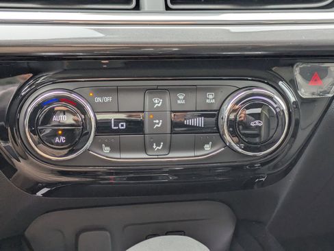 Used 2026 Chevrolet Trax ACTIV w/ Driver Confidence Package image 18