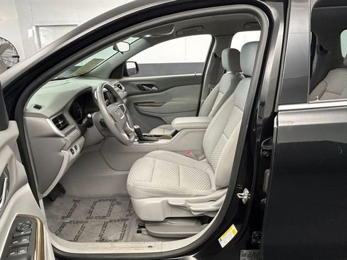 Used 2019 GMC Acadia SLE FWD image 13