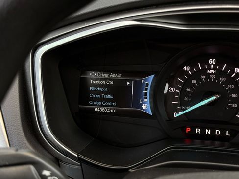 Used 2019 Ford Fusion SE FWD image 27