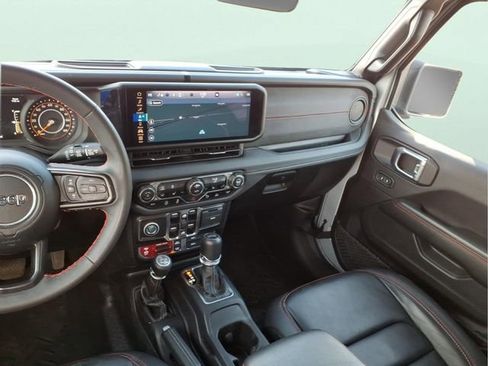 Used 2024 Jeep Wrangler Unlimited Rubicon image 9