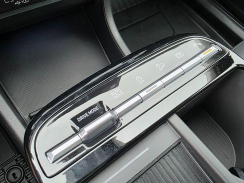 New 2025 Hyundai Tucson Limited image 34