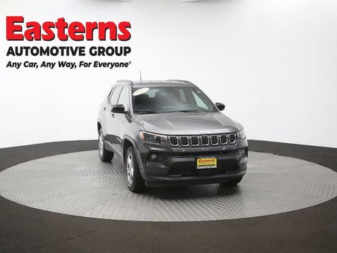 Used 2024 Jeep Compass Latitude AWD/4WD image 47