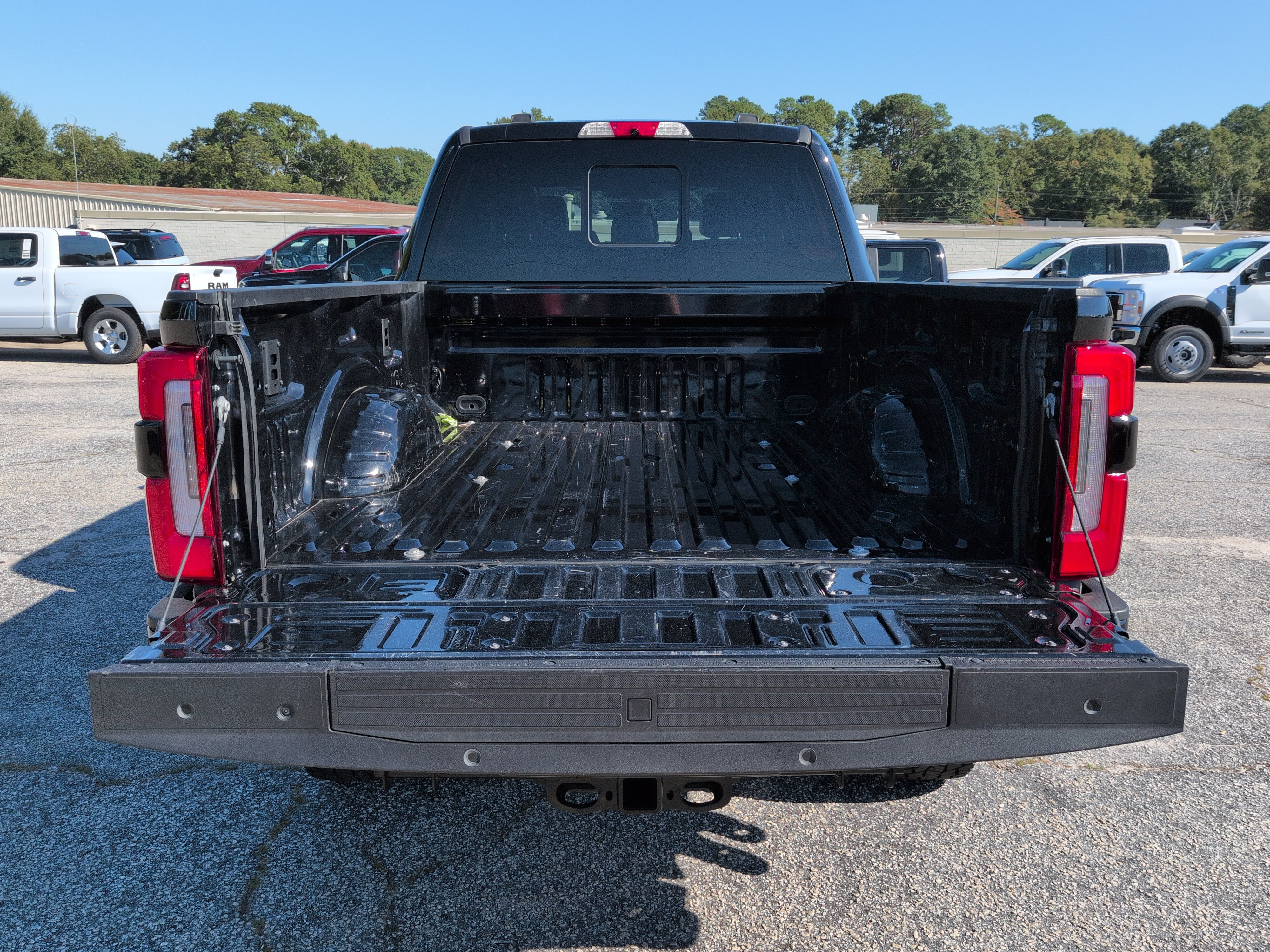 Certified 2024 Ford F250 Platinum w/ Tremor Off-Road Package AWD/4WD image 11