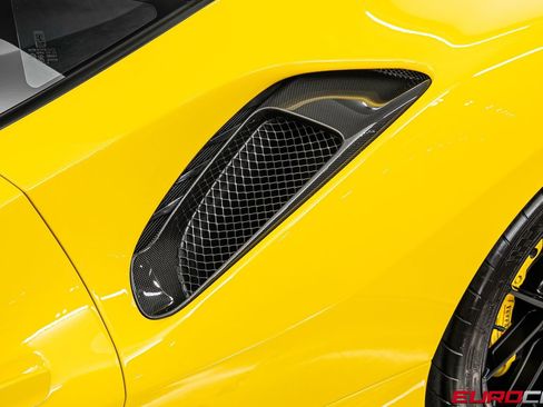 Used 2020 Ferrari 488 Pista Coupe RWD image 20