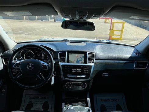 Used 2016 Mercedes-Benz GL 450 4MATIC image 40