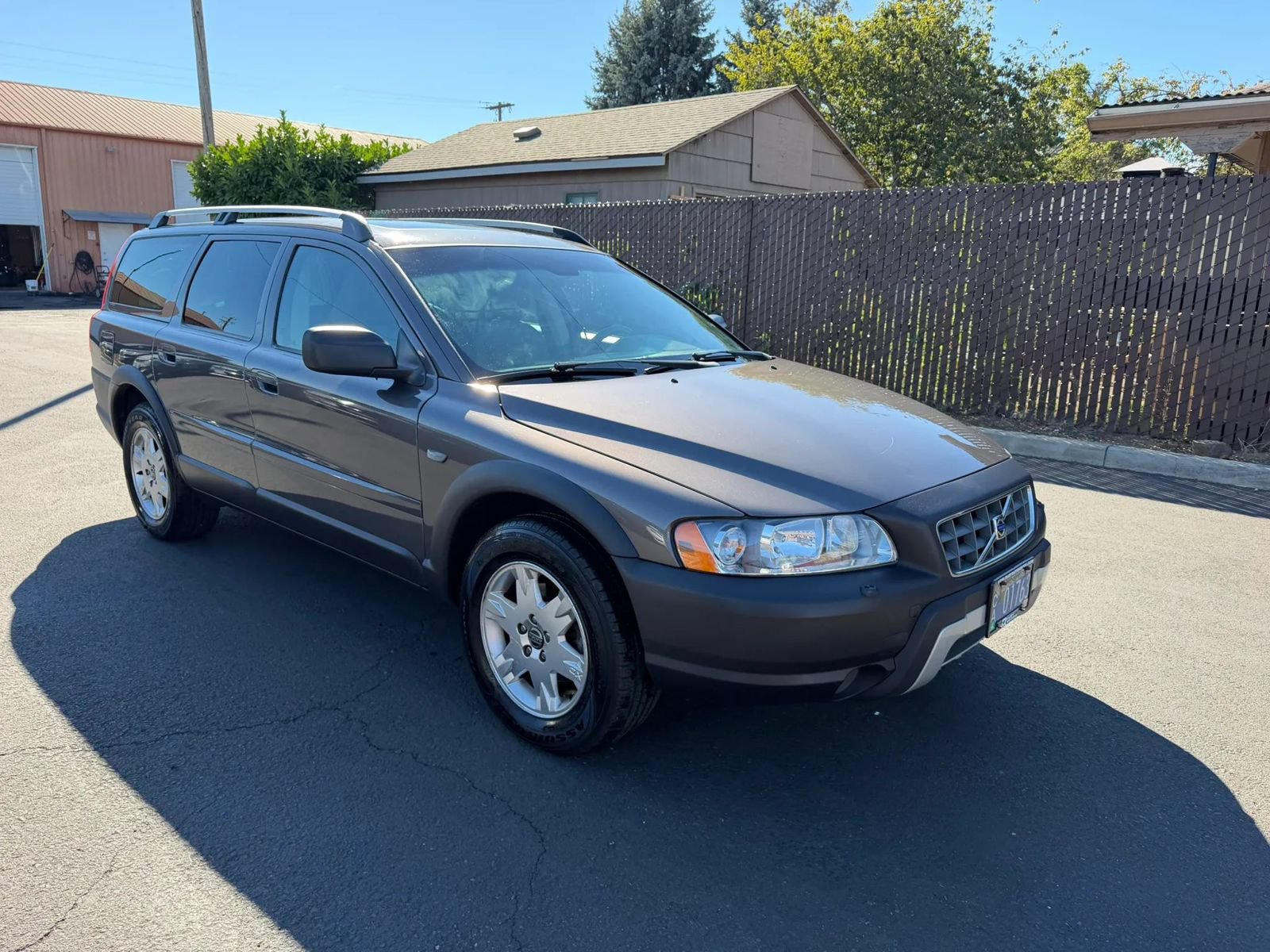 Used 2006 Volvo XC70 Ocean Race Edition AWD/4WD image 3