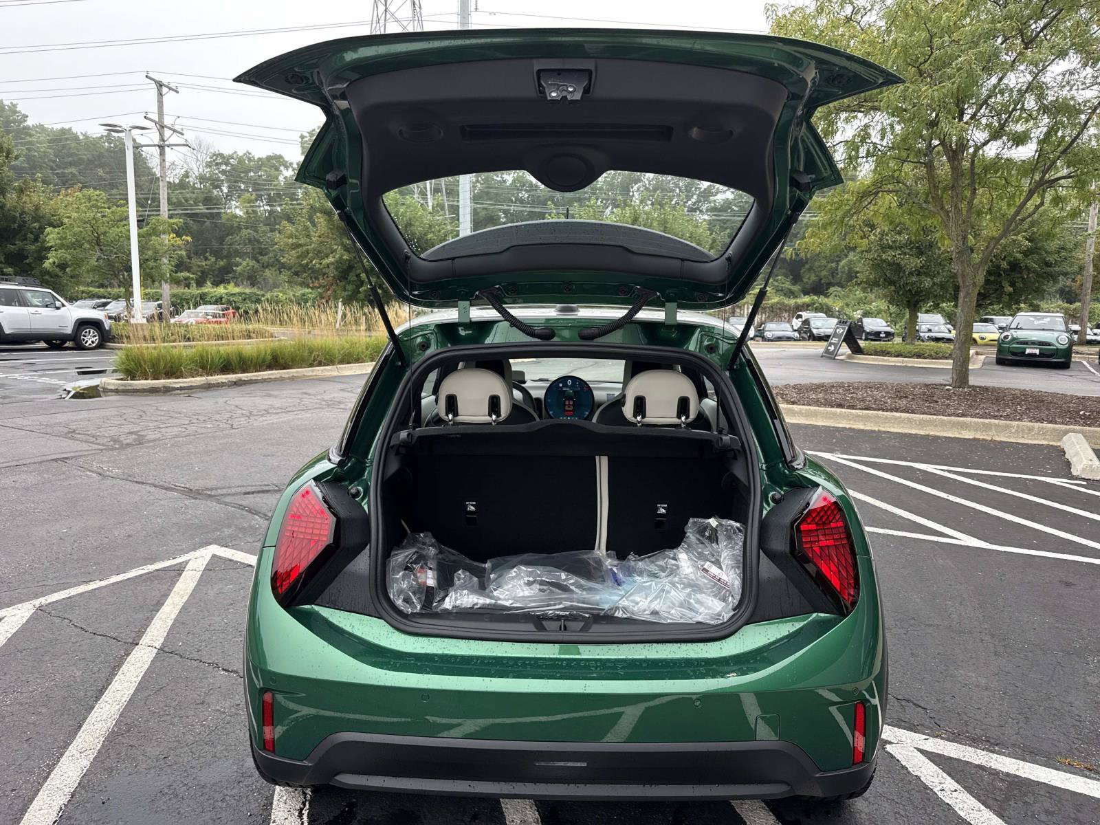 New 2027 MINI Cooper 2-Door Hardtop FWD image 9