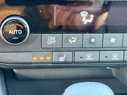 Certified 2026 Subaru Outback Limited AWD/4WD image 19