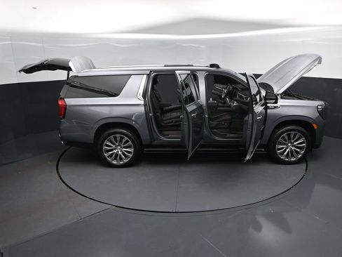 Used 2022 GMC Yukon XL Denali RWD image 50