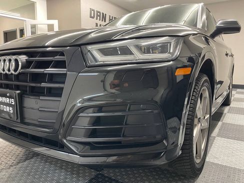 Used 2020 Audi Q5 2.0T Titanium Premium Plus w/ Premium Plus Package AWD/4WD image 22