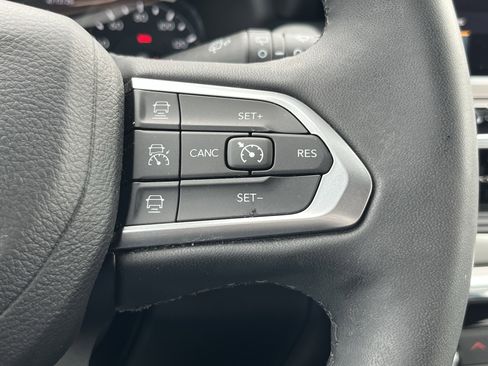 Used 2023 Jeep Compass Limited AWD/4WD image 22