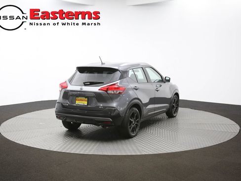Used 2020 Nissan Kicks SR image 94