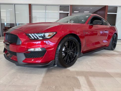 Used 2020 Ford Mustang Shelby GT350 w/ Technology Package RWD image 4