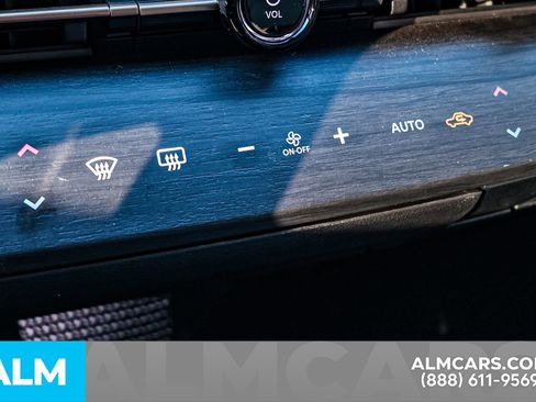 Used 2023 Nissan Ariya FWD image 39