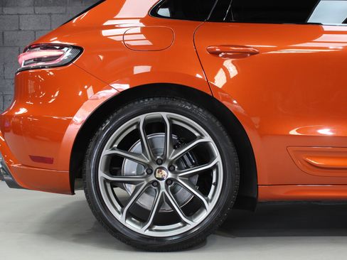 Used 2023 Porsche Macan GTS w/ Premium Package Plus image 23